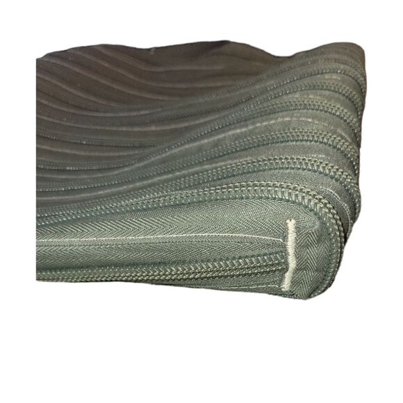 Zip It Deep Olive Camo Green Zippered Shoulder Bag Tote Purse - Picture 5 of 11